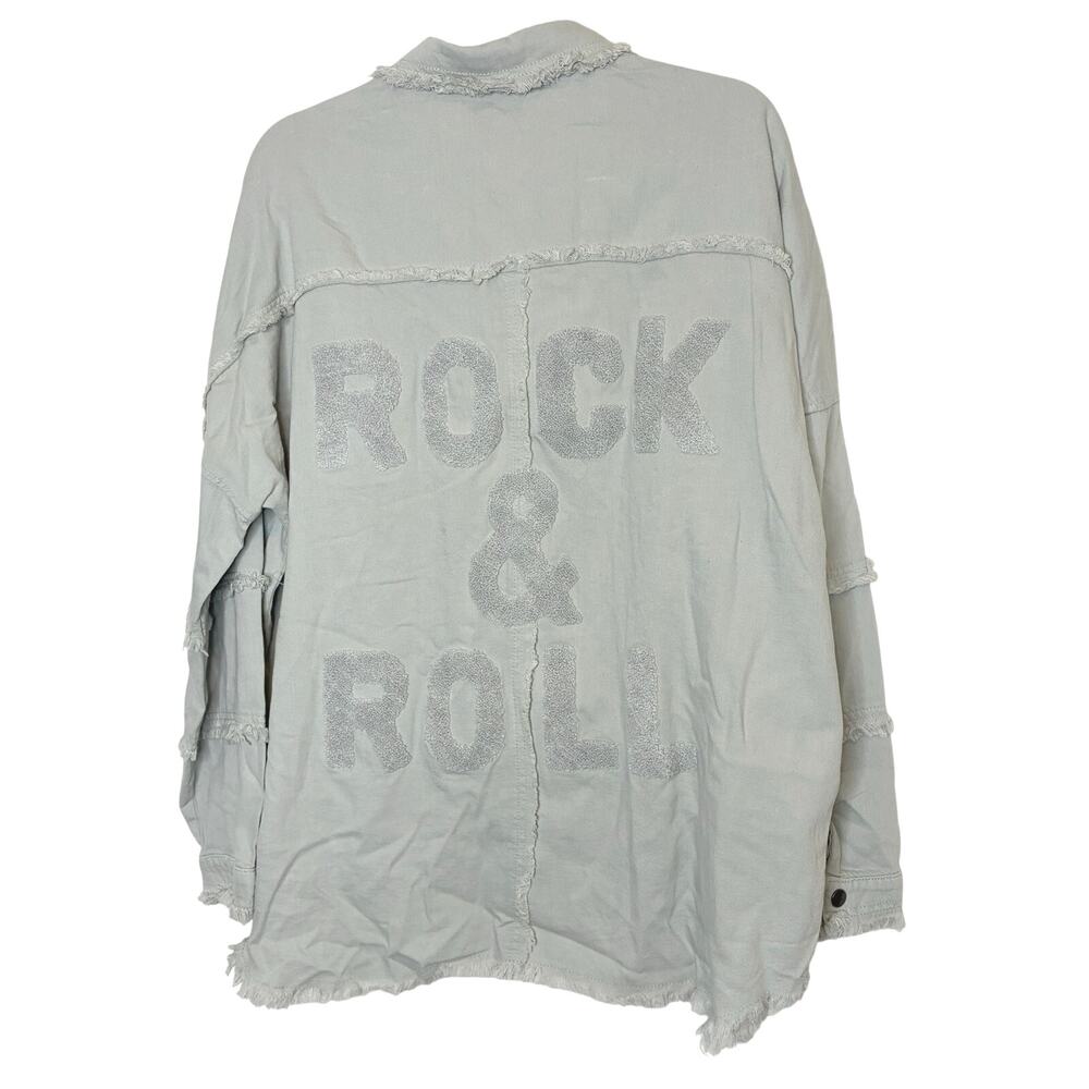 Elan Rock & Roll Light Chambray Blue Raw Hem Button Up Shirt NWT Womens Medium